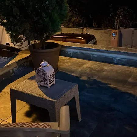 Διαμέρισμα With Patio