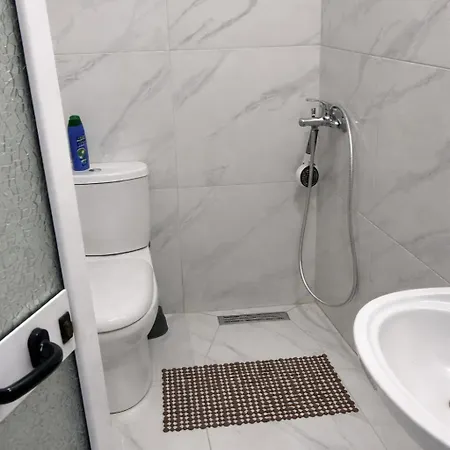 Apartment With Patio Tirana